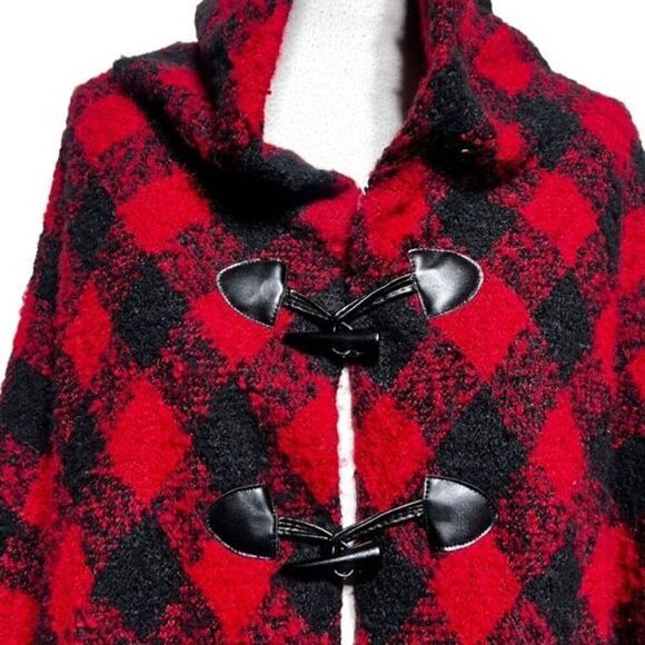 David and Young NWT Boucle Buffalo Plaid Fringed Shawl Poncho - Picture 2 of 5